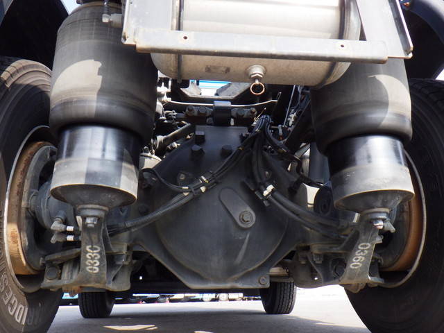 日野プロフィアトレーラーヘッド（トラクターヘッド）大型（10t）[写真35]