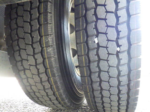 日野プロフィアトレーラーヘッド（トラクターヘッド）大型（10t）[写真38]