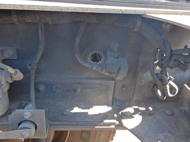 いすゞギガトレーラーヘッド（トラクターヘッド）大型（10t）[写真10]