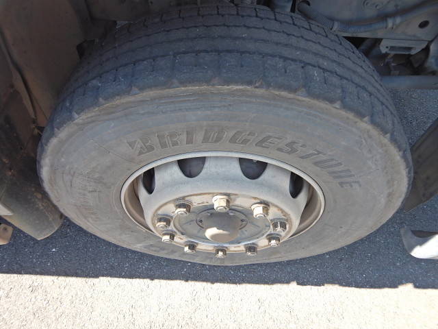 いすゞギガトレーラーヘッド（トラクターヘッド）大型（10t）[写真14]