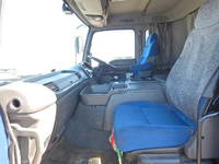 いすゞギガトレーラーヘッド（トラクターヘッド）大型（10t）[写真21]