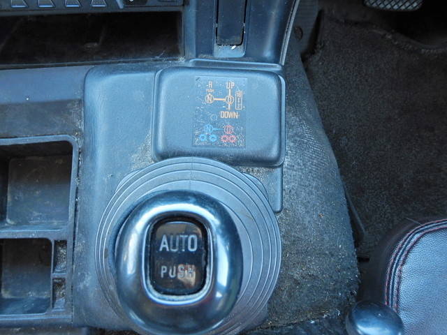 いすゞギガトレーラーヘッド（トラクターヘッド）大型（10t）[写真23]