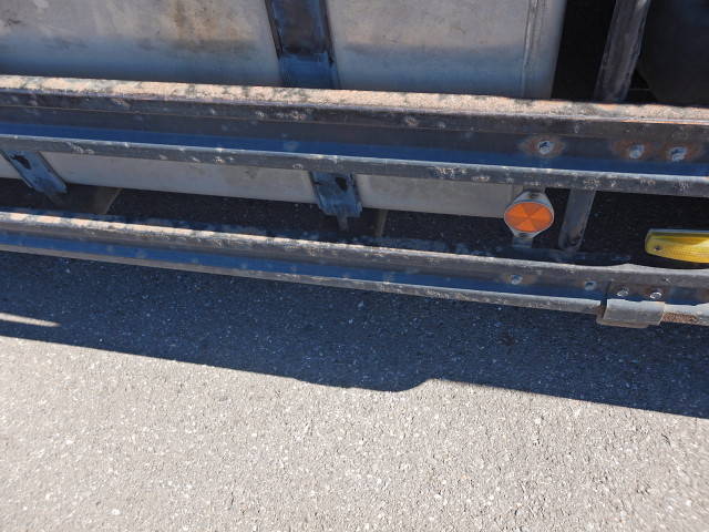 いすゞギガトレーラーヘッド（トラクターヘッド）大型（10t）[写真28]