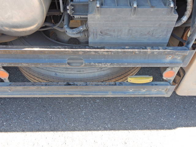 いすゞギガトレーラーヘッド（トラクターヘッド）大型（10t）[写真30]