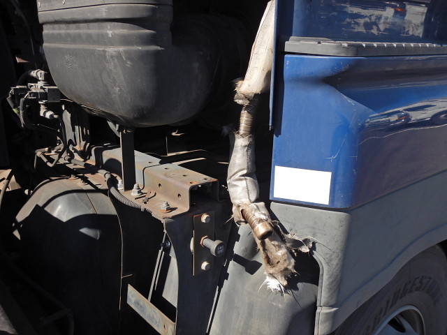 いすゞギガトレーラーヘッド（トラクターヘッド）大型（10t）[写真31]