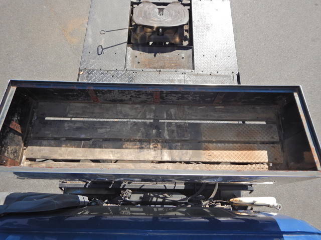 いすゞギガトレーラーヘッド（トラクターヘッド）大型（10t）[写真34]