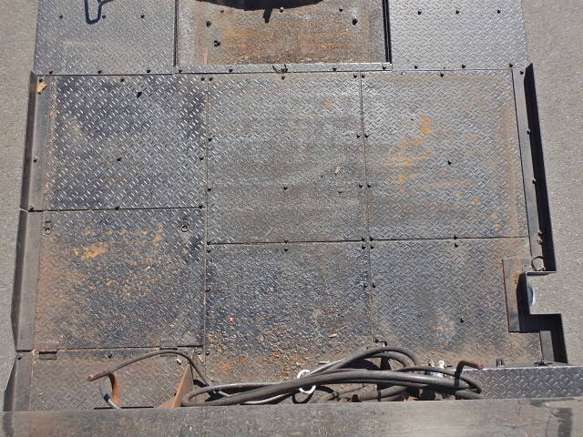 いすゞギガトレーラーヘッド（トラクターヘッド）大型（10t）[写真35]