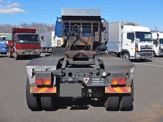 いすゞギガトレーラーヘッド（トラクターヘッド）大型（10t）[写真06]