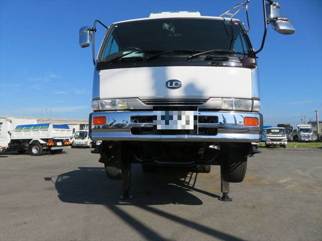 UDトラックスコンドルセルフローダー増トン（6t・8t）[写真16]