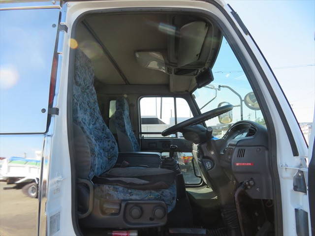 UDトラックスコンドルセルフローダー増トン（6t・8t）[写真21]