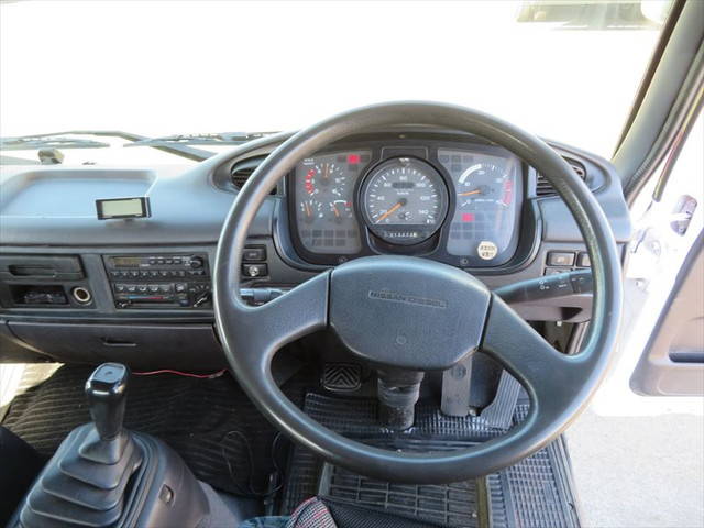 UDトラックスコンドルセルフローダー増トン（6t・8t）[写真24]