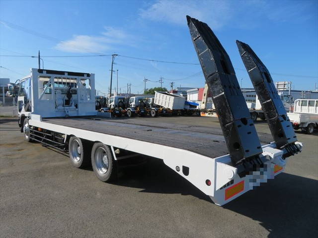 UDトラックスコンドルセルフローダー増トン（6t・8t）[写真04]