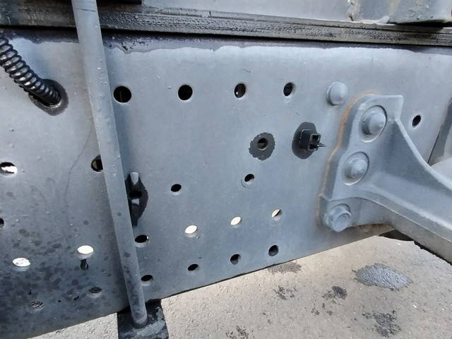 いすゞフォワードコンテナ専用車中型（4t）[写真16]