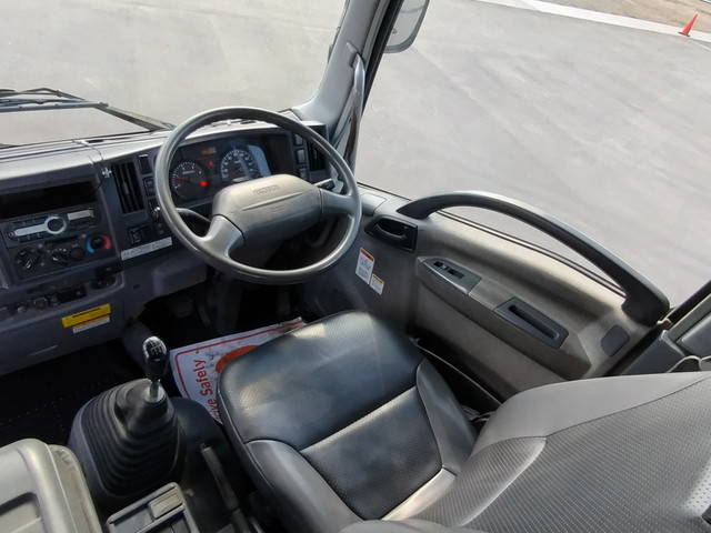 いすゞフォワードコンテナ専用車中型（4t）[写真23]