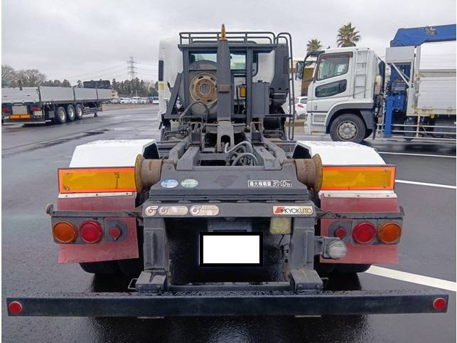 いすゞフォワードコンテナ専用車中型（4t）[写真05]