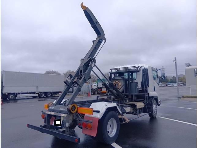 いすゞフォワードコンテナ専用車中型（4t）[写真07]