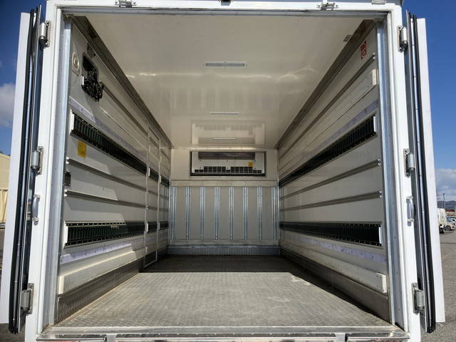 いすゞエルフ冷凍車（冷蔵車）小型（2t・3t）[写真11]