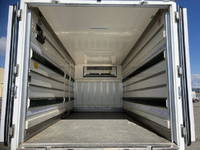 いすゞエルフ冷凍車（冷蔵車）小型（2t・3t）[写真11]