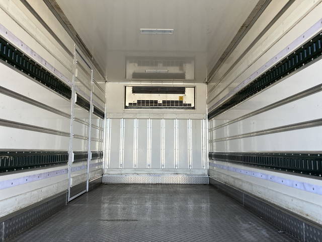 いすゞエルフ冷凍車（冷蔵車）小型（2t・3t）[写真12]