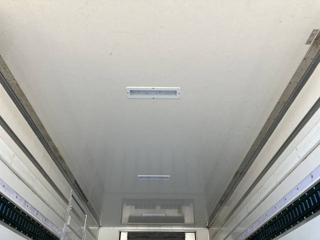 いすゞエルフ冷凍車（冷蔵車）小型（2t・3t）[写真13]