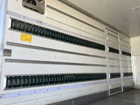 いすゞエルフ冷凍車（冷蔵車）小型（2t・3t）[写真14]