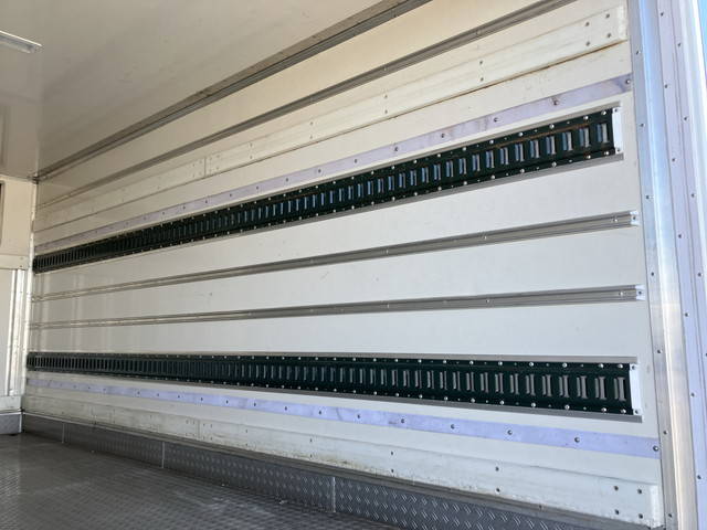 いすゞエルフ冷凍車（冷蔵車）小型（2t・3t）[写真15]