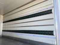 いすゞエルフ冷凍車（冷蔵車）小型（2t・3t）[写真15]