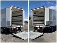 いすゞエルフ冷凍車（冷蔵車）小型（2t・3t）[写真17]