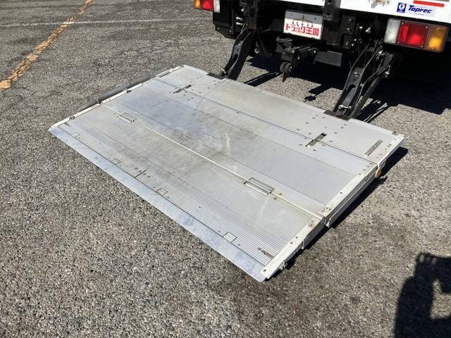 いすゞエルフ冷凍車（冷蔵車）小型（2t・3t）[写真18]