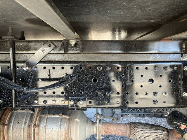 いすゞエルフ冷凍車（冷蔵車）小型（2t・3t）[写真25]