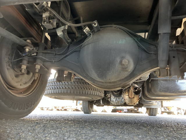 いすゞエルフ冷凍車（冷蔵車）小型（2t・3t）[写真26]