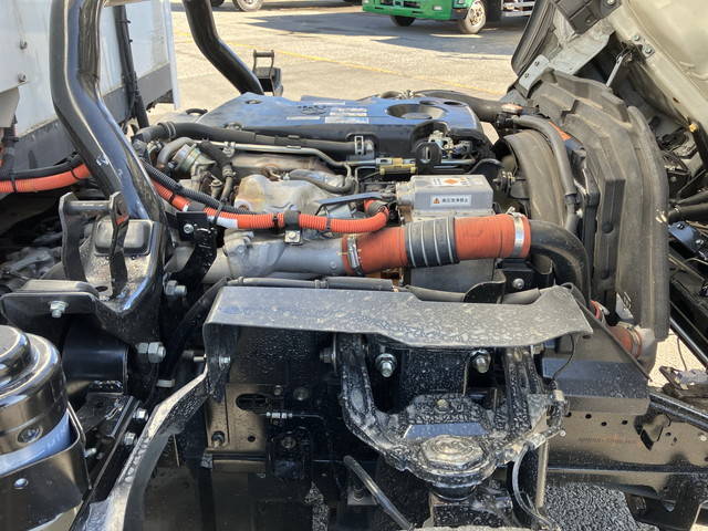 いすゞエルフ冷凍車（冷蔵車）小型（2t・3t）[写真28]