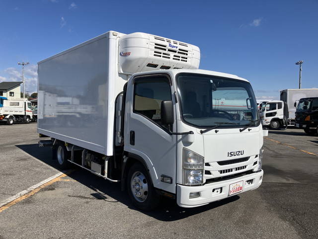 いすゞエルフ冷凍車（冷蔵車）小型（2t・3t）[写真03]
