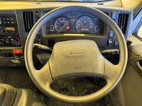 いすゞエルフ冷凍車（冷蔵車）小型（2t・3t）[写真38]