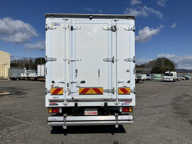 いすゞエルフ冷凍車（冷蔵車）小型（2t・3t）[写真09]