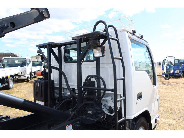 いすゞエルフコンテナ専用車小型（2t・3t）[写真12]