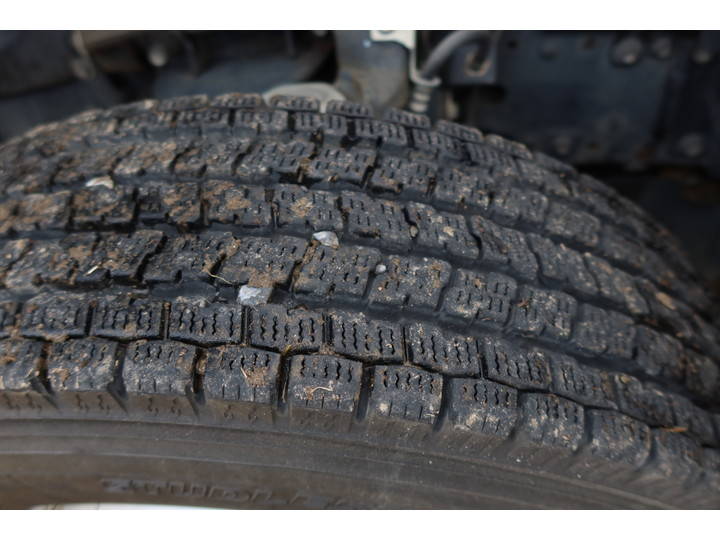 いすゞエルフコンテナ専用車小型（2t・3t）[写真18]