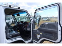 いすゞエルフコンテナ専用車小型（2t・3t）[写真21]