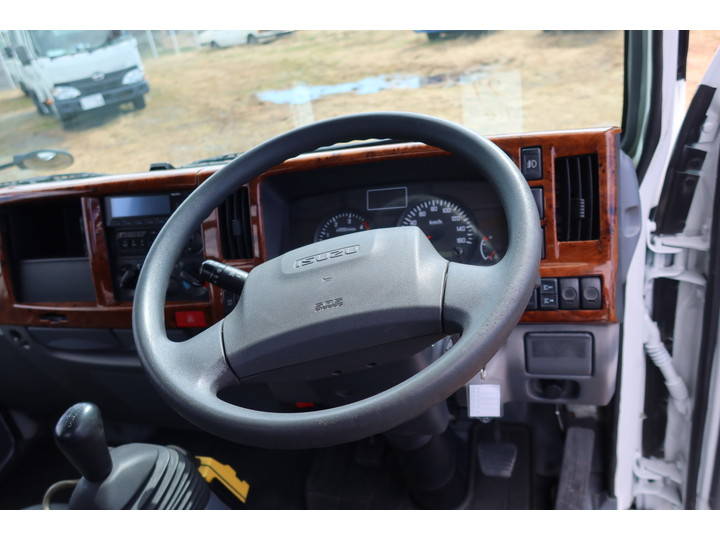 いすゞエルフコンテナ専用車小型（2t・3t）[写真23]