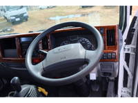 いすゞエルフコンテナ専用車小型（2t・3t）[写真24]