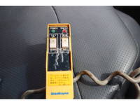 いすゞエルフコンテナ専用車小型（2t・3t）[写真33]