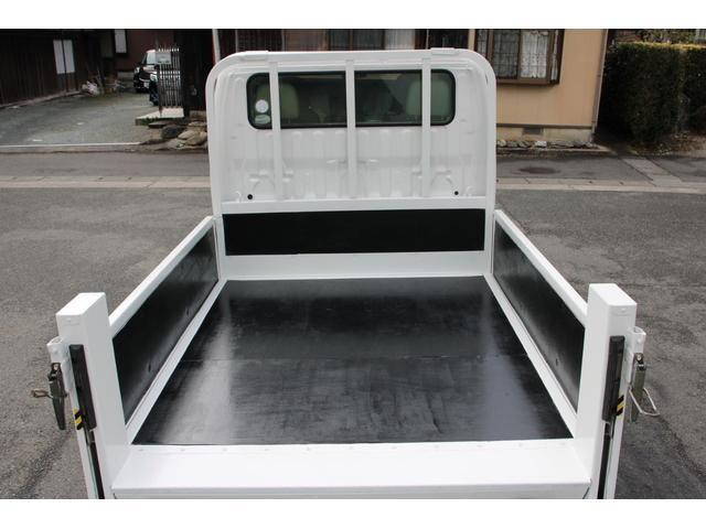 トヨタトヨエース平ボディ小型（2t・3t）[写真10]