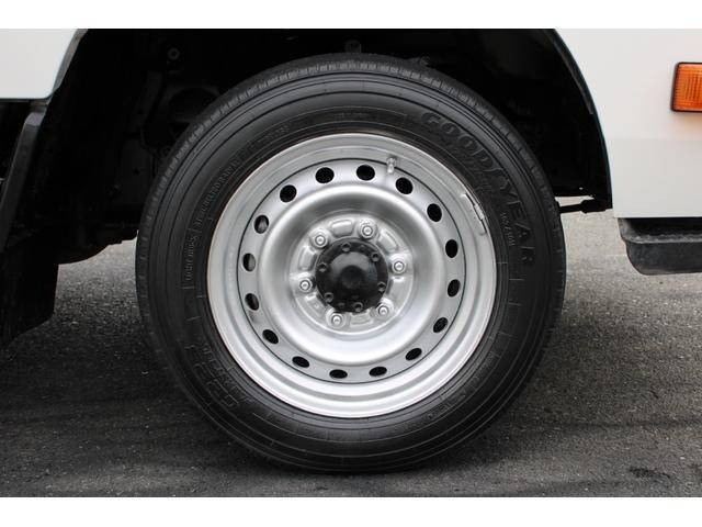 トヨタトヨエース平ボディ小型（2t・3t）[写真23]