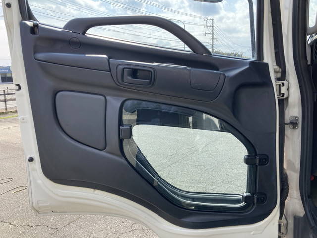 日野レンジャー冷凍車（冷蔵車）中型（4t）[写真30]