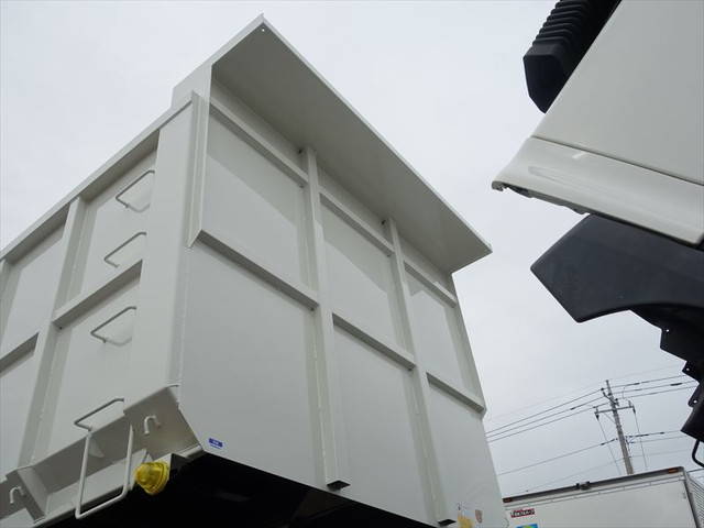 日野レンジャー深ダンプ（土砂禁ダンプ）中型（4t）[写真31]