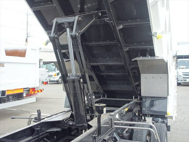 日野レンジャー深ダンプ（土砂禁ダンプ）中型（4t）[写真08]