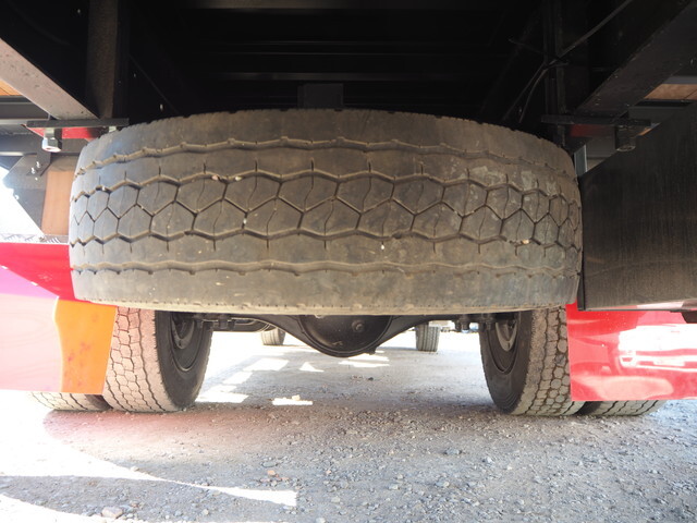 日野レンジャーセルフクレーン4段増トン（6t・8t）[写真23]