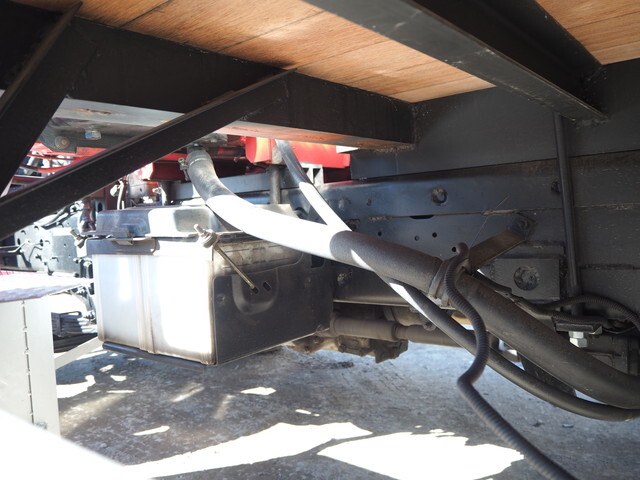 日野レンジャーセルフクレーン4段増トン（6t・8t）[写真27]