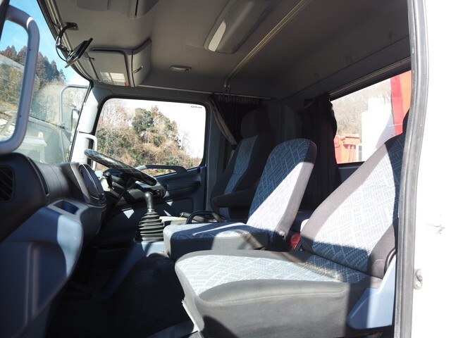 日野レンジャーセルフクレーン4段増トン（6t・8t）[写真31]