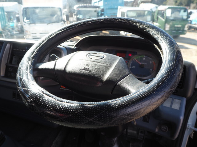 日野レンジャーセルフクレーン4段増トン（6t・8t）[写真35]